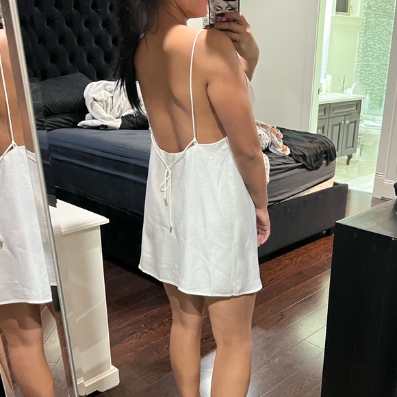 White dress size medium - Picture 2 of 2